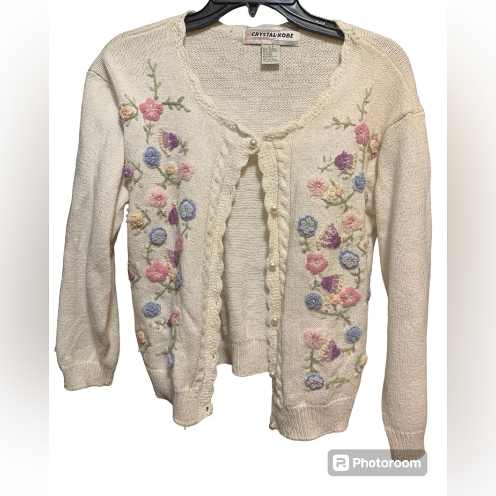 Vintage Crystal Kobe size S/P Womens‎ embroidered sweater